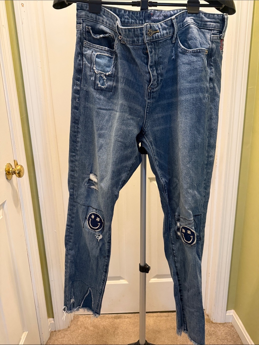 Lucky Brand Faded Blue Ava Skinny Jeans with Smiley Knee Patches